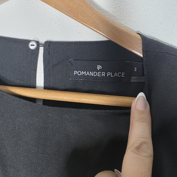 Tuckernuck Pomander Place “Quinn” Black Puff Sleeve Tiered Swing Mini Dress  S - Picture 4 of 6